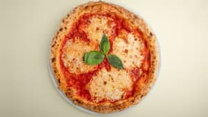 Pizza Margherita – Pizzeria Portofino Lübeck